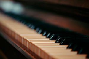 Acabamento das Teclas do Piano