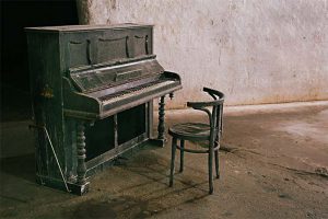 piano antigo