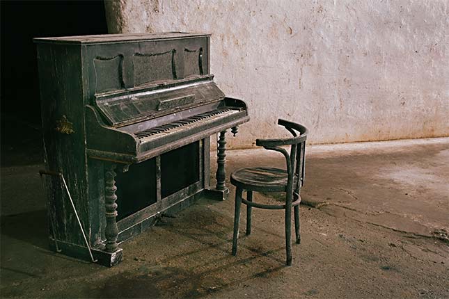 piano antigo