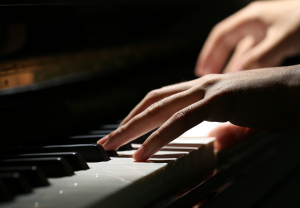Encadeamento Piano Popular da Mão Esquerda